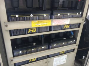 MSE-50-12 MSE-100-6 MSE-150 MSE-200 MSE-300 MSE-500 FVL-50 FVL-100 FVL-150 FVL-200 FVL-300 FVL-500 HSE-30 HSE40 HSE-50 HSE-50 HSE-60 HSE-60 HSE-80 HSE-100 HS-100-6E HS-12-6E HS-40 HS-60 HS-80 HS-100 HS-120 HS-150E HS-200E HS-250E HS-300E HS-400E FG40-12 REH REH40 REH16 REH24 REH70 発電機 非常用発電機 蓄電池 バッテリー 交換 始動しない 始動渋滞