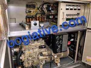 古い非常用発電機を使い続けると、停電時の始動不良や部品供給終了による修理不能などのリスクがあります。更新時期の目安や故障リスク、修理と更新の判断ポイントを専門業者がわかりやすく解説します。
